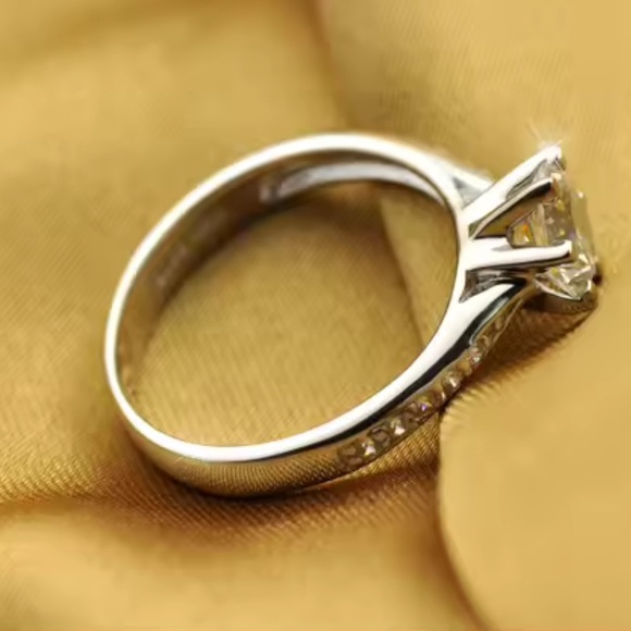 925 Sterling Silver Classic Ring for Women - Picture 6 of 6